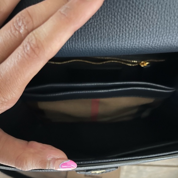 Burberry Camberley small leather shoulder bag - Picture 7 of 9